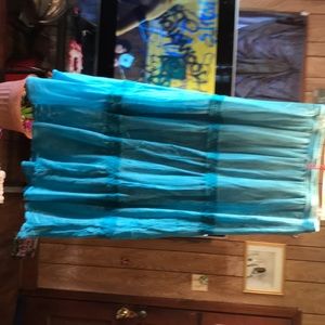 Long skirt  size lorge BlueWith embroidere Treme